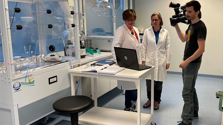 Figure 11 TOP Dorte Herzke NILU and Claudia Halsband APN German TV team