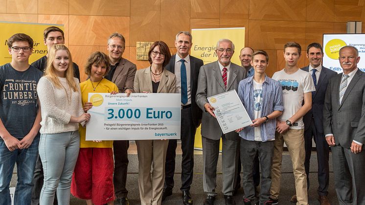 Foto: Preisträger: Edith-Stein-Schule, Staatliche Realschule (Alzenau), Projekt: "Energieparcours für Erneuerbare Energien"