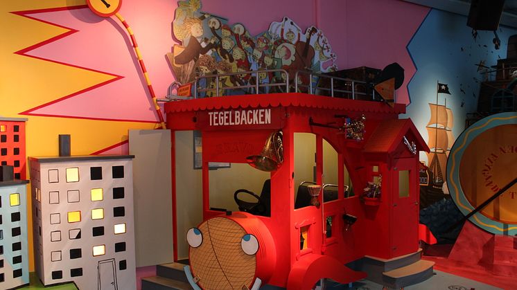 Junibackens Musikbuss rullar vidare till Svenska barnboksinstitutet