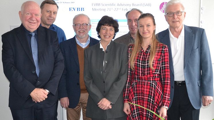 (v.re.): Prof. Dr. Dr. h.c. mult. Gerd Bodo von Carlsburg, Dr. Malgorzata Szpilska, Polen, Prof. Dr. Michael Nagy, Prof. Dr. Dolores Sanchez Bengoa, Horst Dreimann, EVBB-Generalsekretär, Brüssel, Dr. Arvydas Liepuonius, Litauen, Dr. Eli Eisenberg, Is
