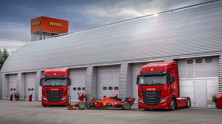 IVECO S-Way lastbil & Ferrari