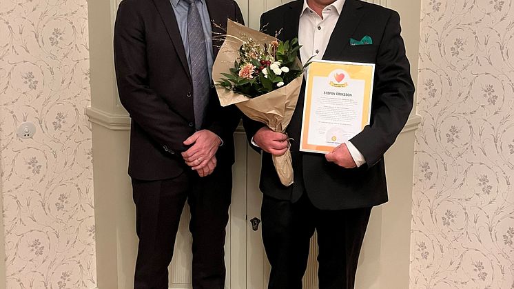 Ola Sundgren (C) ordförande i Landsbygdsrådet och pristagare Stefan Eriksson