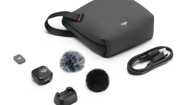 DJI Mic Mini Transmitter（Infinity Black）—Left Side 45 Degree.jpg