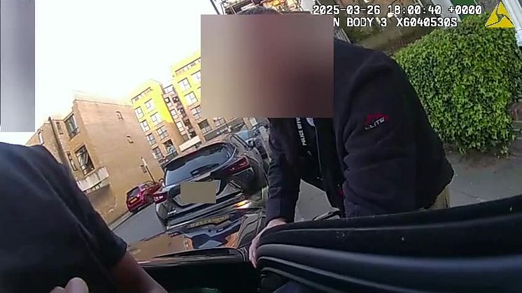 Car_stop_and_arrest.mp4