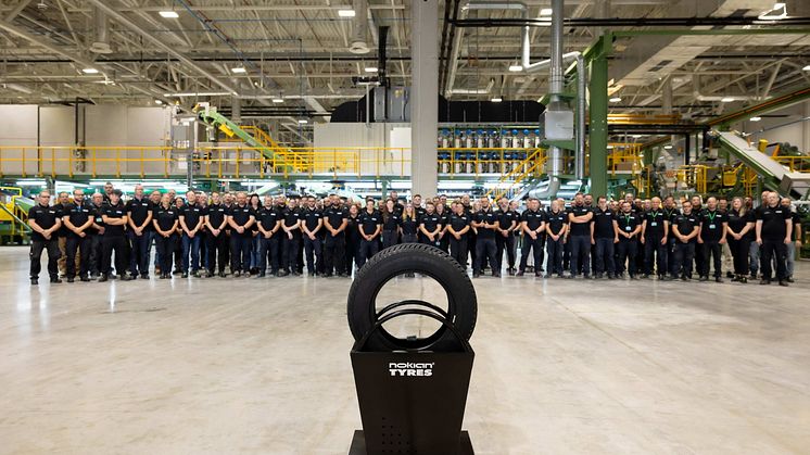Nokian+Tyres+Romania+factory+1st+tire+05.jpg