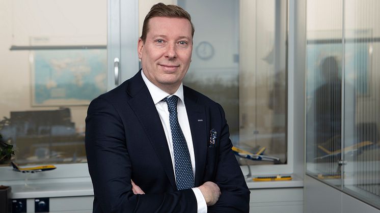 52-vuotiaalla Mattias Kellgrenilla on yli 30 vuoden kokemus lento- ja merirahtialalta.