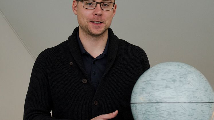 Det sprudlar av aktivitet på månen