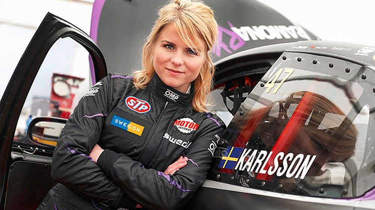 Ramona Karlsson  kör klassen Supercar i RallyX Nordic 2017