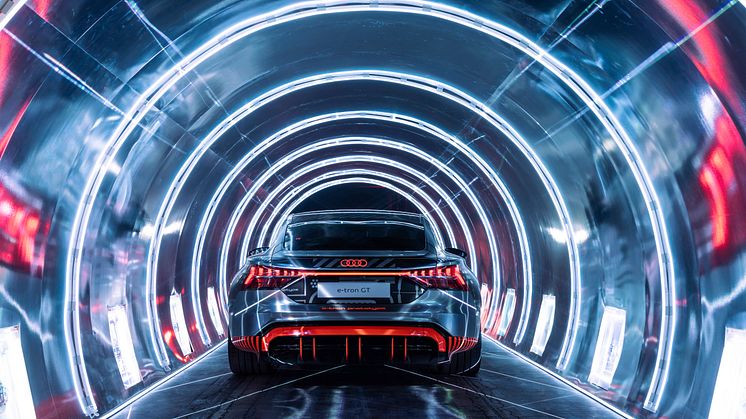 Audi RS e-tron GT (Daytonagrå)
