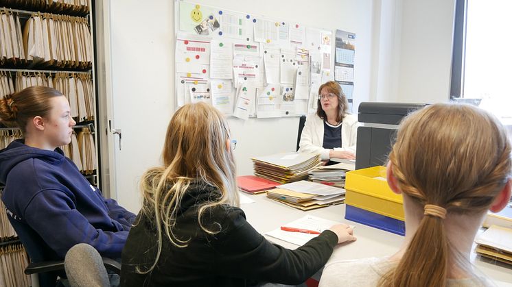 Zukunftstag 2025 an der Universität Vechta | Schülerinnen und Schüler erkunden unterschiedliche Berufsfelder an der Hochschule