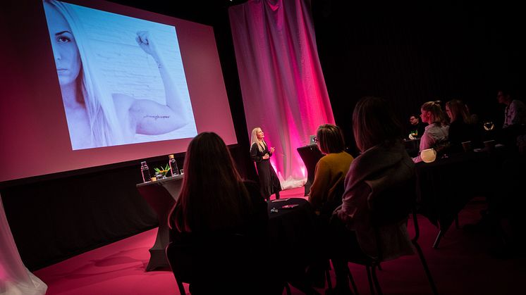Shahrzad Kiavash under konferensen MishMash. Fotograf: Anders Westergren
