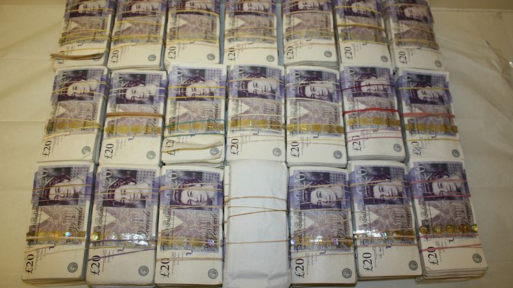 Cash in bag money launderer jailed