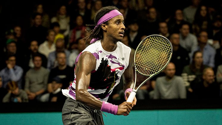 Mikael Ymer i kvartsfinal på Stockholm Open under lördagskvällen