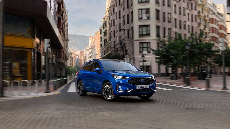 Uuden Ford Kuga Ladattavan hybridin hinnat julkaistu ja myynti aloitettu