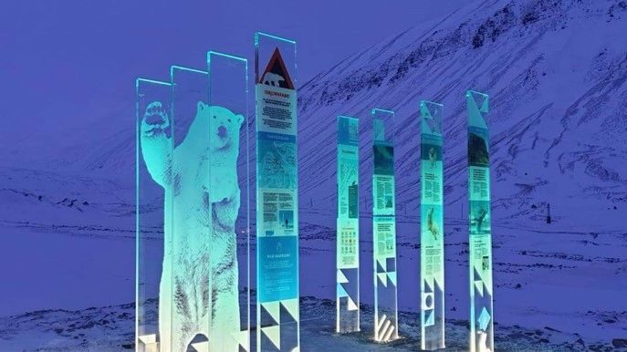 Nya informationsskyltar på Svalbard (foto: Ellen Kathrine Fagerslett)