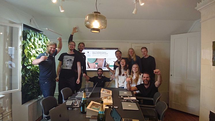 Flic team celebrating reaching $100k within 60 min. 