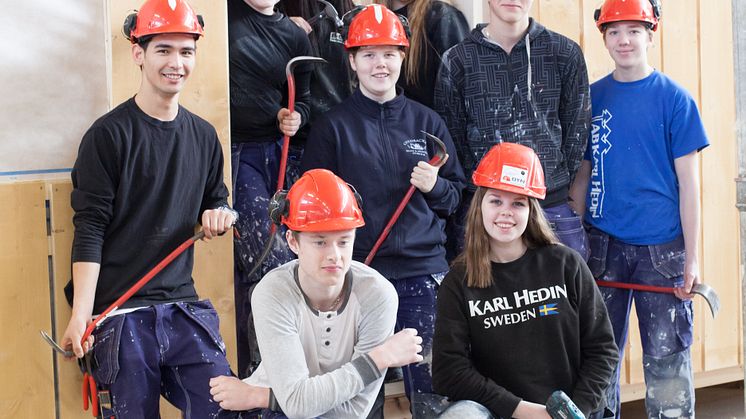 Elever från Bygg- och anläggningsprogrammet på Ösby Naturbruksgymnasium, foto Maria Andersson
