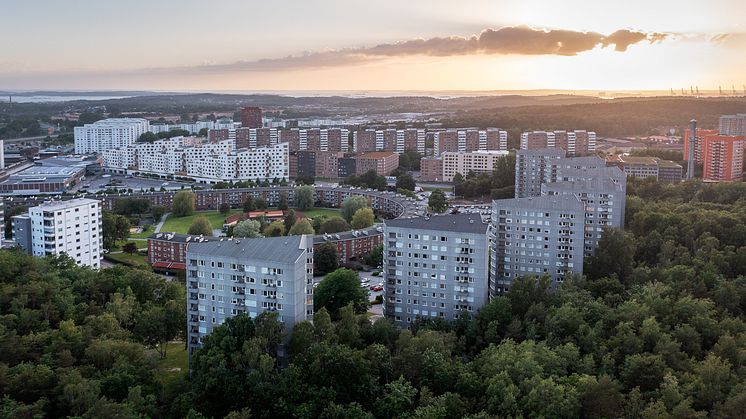 Med det gemensamma målet att förstärka samverkan mellan aktörer och skapa en positiv utveckling i Frölunda och Tynnered samlas nu fastighetsägare, polis och Göteborgs Stad i ett gemensamt BID-samarbete. Foto: Sofia Sabel.