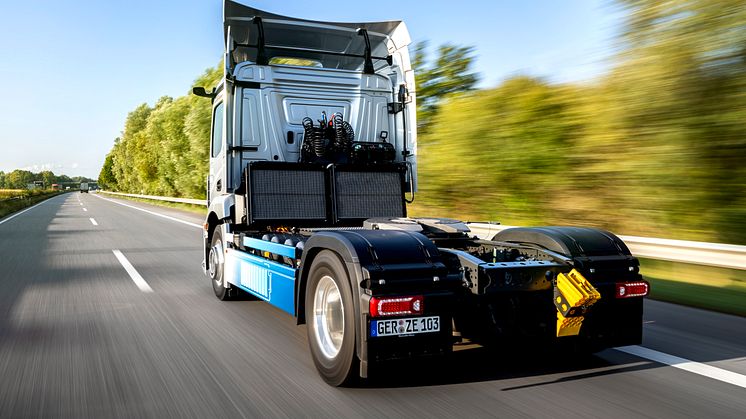 Mercedes-Benz eActros 300