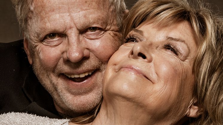 Press_Lanseringsbild_stående -ang_dags_fard_mot_natt_Foto_Mats_Bäcker.jpg