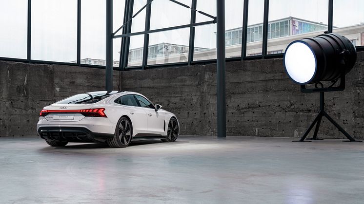 Audi e-tron GT (Gletsjerhvid)