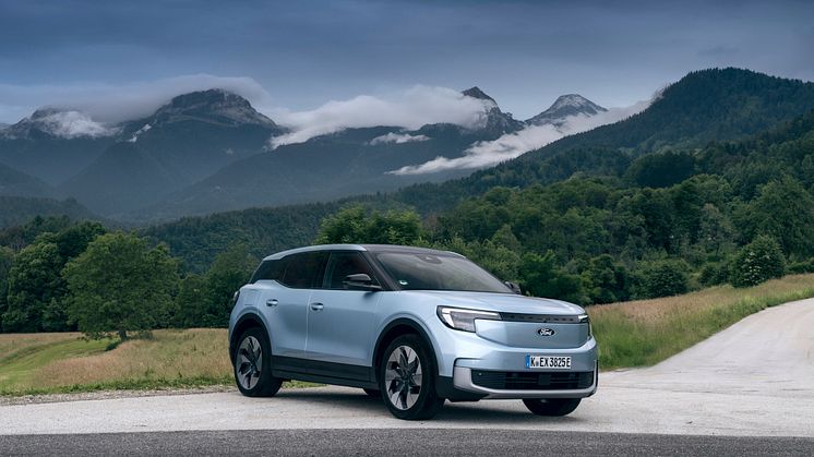 FORD EXPLORER ARCTIC BLUE 2024 (3).jpg