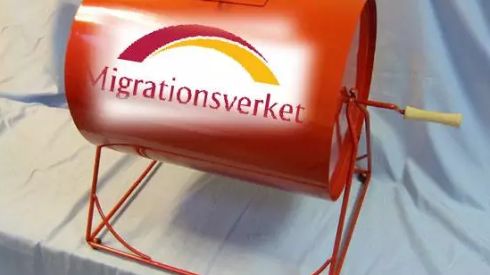 Alla insatta förstår bilden av Migrationsverket som en tombola.