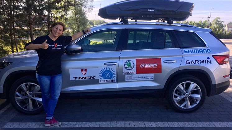 Sylvia gjorde en stor insats när hon länge sig i bilen och körde ner den till Polen. TACK !
