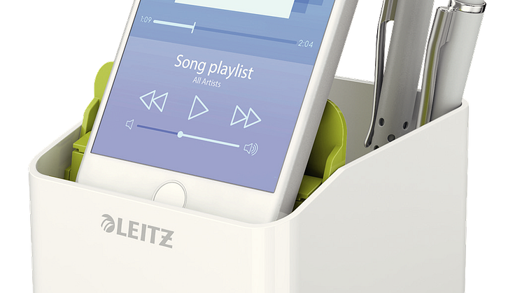 En "boombox" som er et  "must-have" på skrivebordet