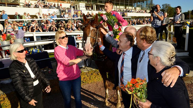 Bank Of Burden efter segern i Stockholm Cup International 2015