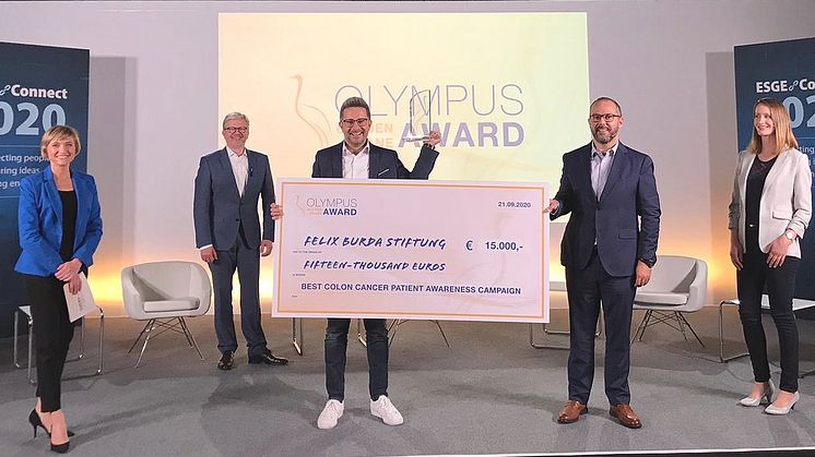 GoldenCraneAward2020_Scheck_PreisträgerJuryModeratorin_200920.jpg