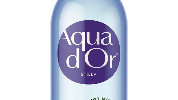 Aqua d'Or flaska av 100% återvunnen PET