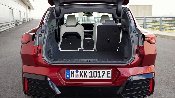 BMW iX2 xDrive30