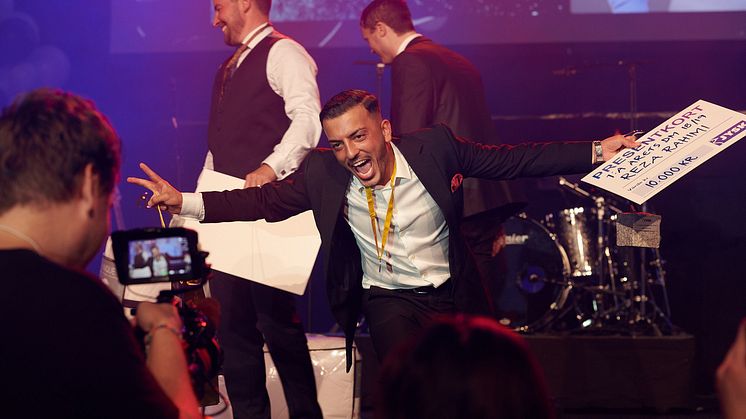 Reza Rahimi, distriktschef för Värmland blev Årets Distriktschef hos JYSK. 