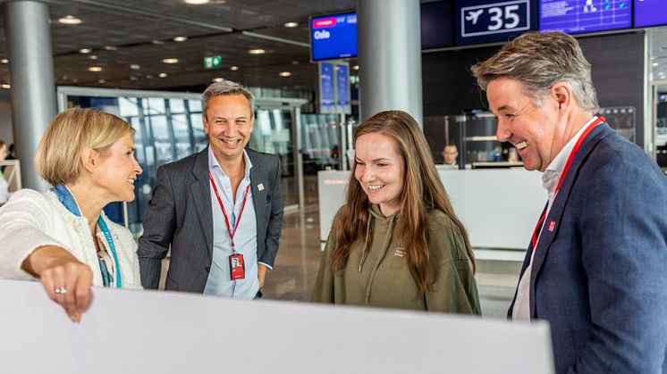 finavia_helsinki_airport_norwegian_celebration_8425