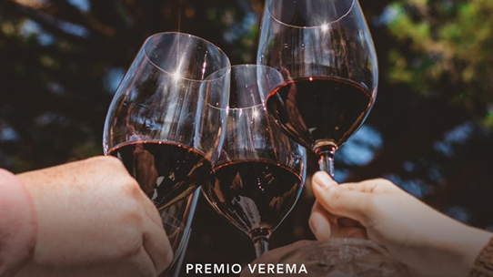 ​Stolta och glada - med Spaniens bästa vingård i portföljen!