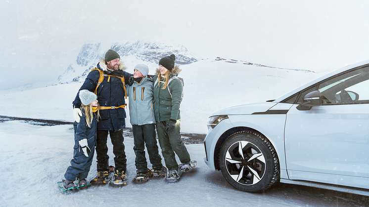 VC8_Snowshoeing - Additional Shots. People.png