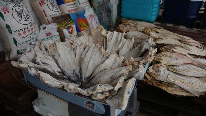 Norsk klippfisk på marked i Libreville, Gabon