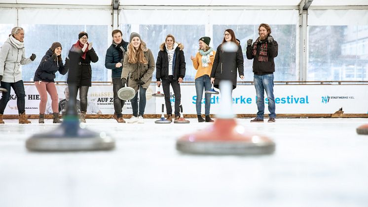 Eisfestival_Eisstockschießen_Kiel_Marketing(c)Kai_Kokott.jpg