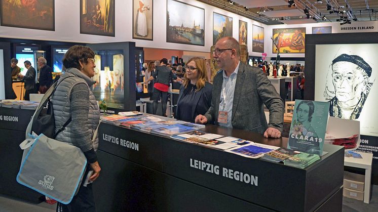 Besucher können sich am Leipzig-Counter auf der Internationalen Tourismus-Börse in Berlin über attraktive Reiseangebote und Veranstaltungen informieren