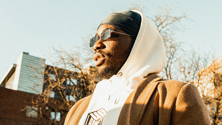 20-årige Jango fra Arendal har fått med seg artisten Nasrii på singelen «Streit». Låta er første smakebit fra hans kommende debutalbum. Foto: Endre Gjendem