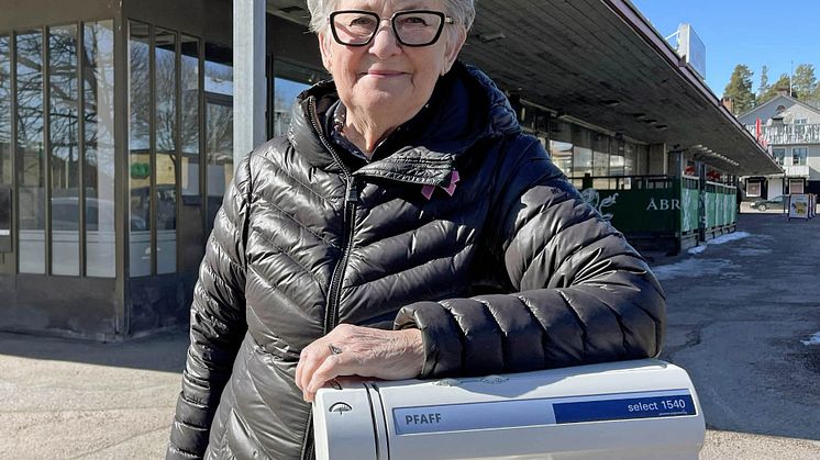 birgitta_utanfor_skolan