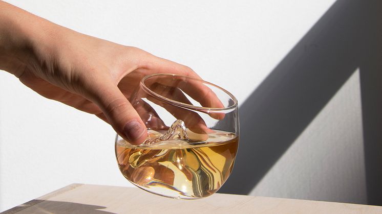 Glas av Mira Bergh Edenborg