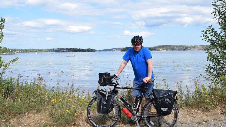 Kristian cyklar jorden runt för demensforskningen