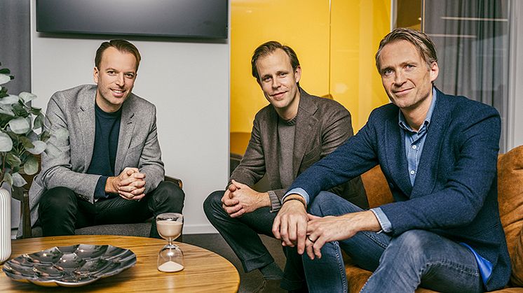 Från vänster: Daniel Larsson, VD Odevo, Martin Erleman, partner på Fidelio Capital, Johan Tjärnberg, Styrelseordförande Odevo