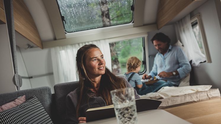 Många kunder väljer att avvakta det oroliga omvärldsläget innan nyinvesteringar görs.