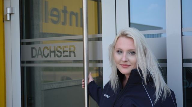 Nelly Karlsson påbegyndte uddannelsen i december 2013 og afsluttede uddannelsen den 31. maj 2016.
