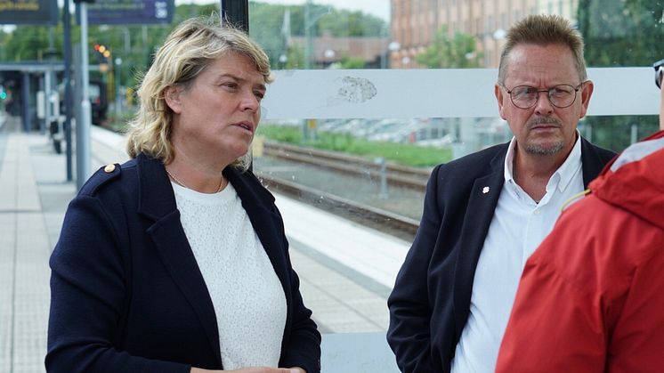 Birte Sandberg (C) och Lars Hansson (C) vill att Skånetrafiken får en trygghetscentral. 