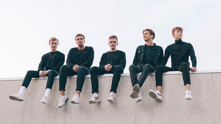 Bodøbandet Regnvær er i dag ute med debut-EPen «Våken hele sommeren». Foto: Dan Mariner 