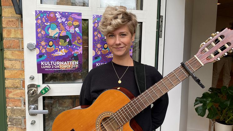 Kiki Nilsenius är en av artisterna som uppträder på Stortorgets trubadurscen under Kulturnatten Foto: Visit Lund